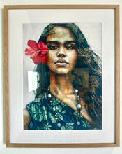 Pop Vahine VI- Hinaupoko- Papier, Encadré- Tahiti Stock